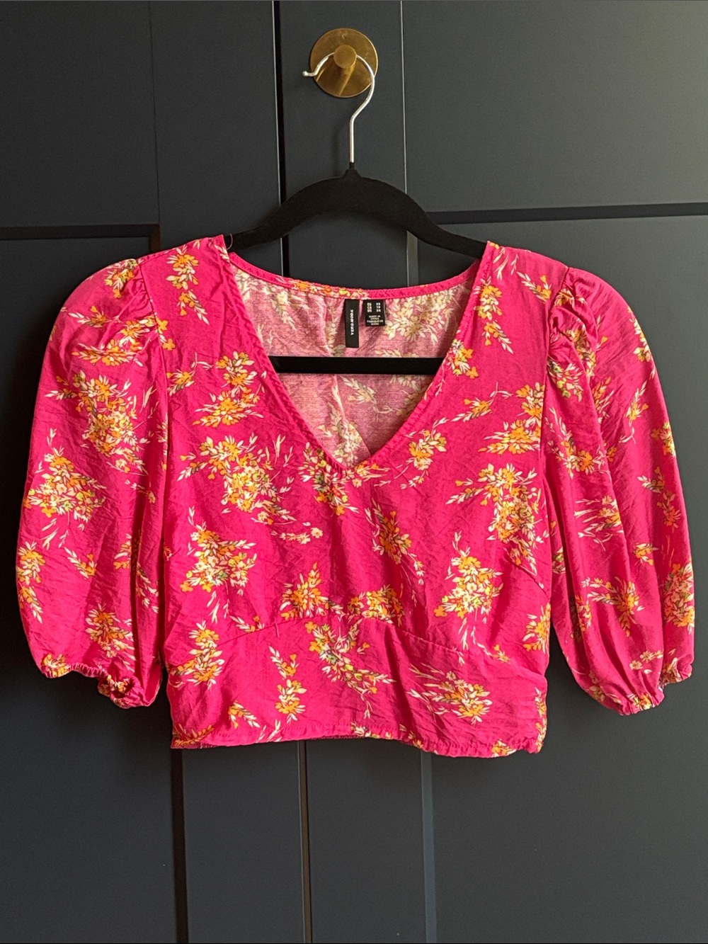 Vero Moda Pink Floral V-Neck Puff Sleeve Crop Top